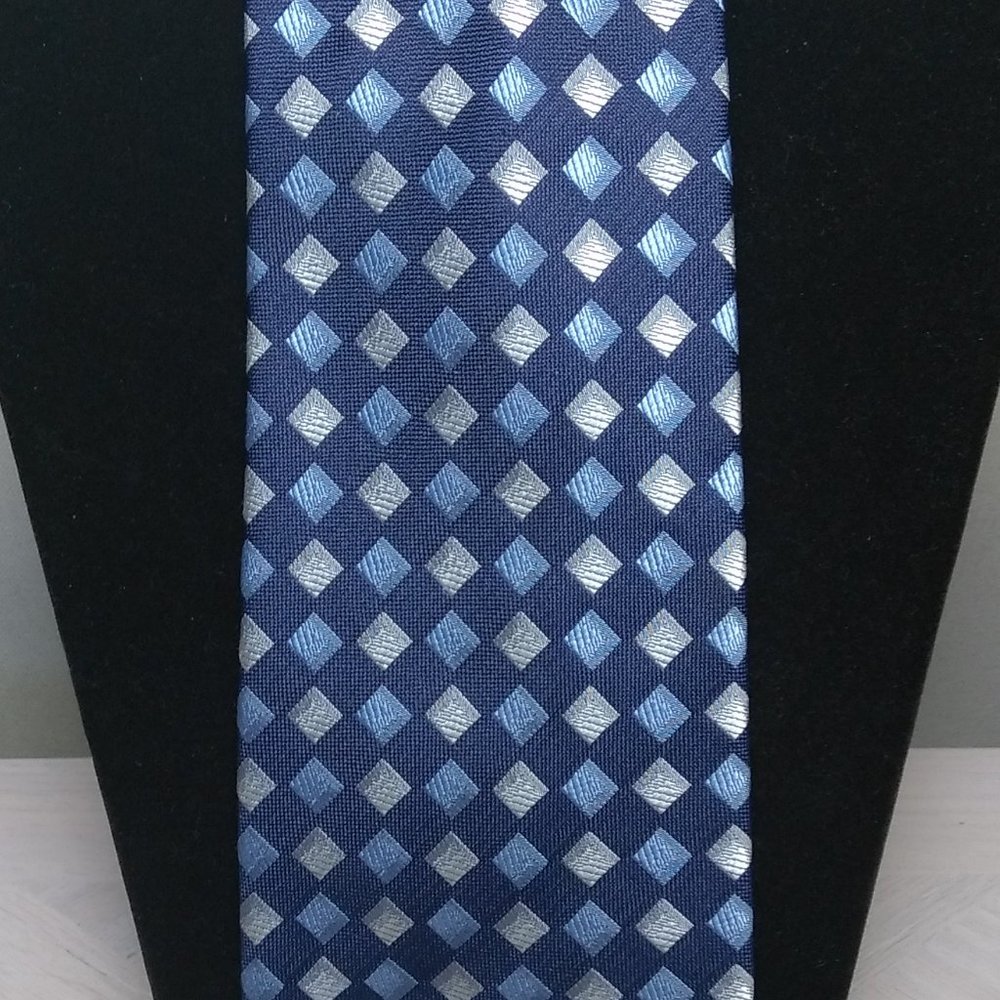 "Pierre Cardin" Diamond Design Tie - Picture 3 of 10